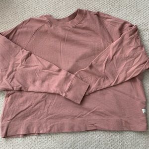 Vuori Boxy fit Sweatshirt